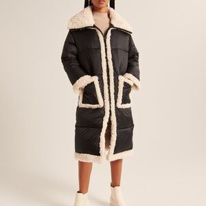 Abercrombie & Fitch Black Sherpa Puffer Small